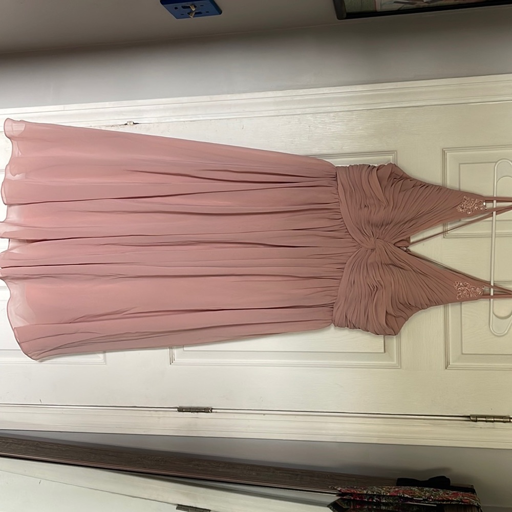 Bridesmaid dress. Dusty rose color. Never worn, great condition.